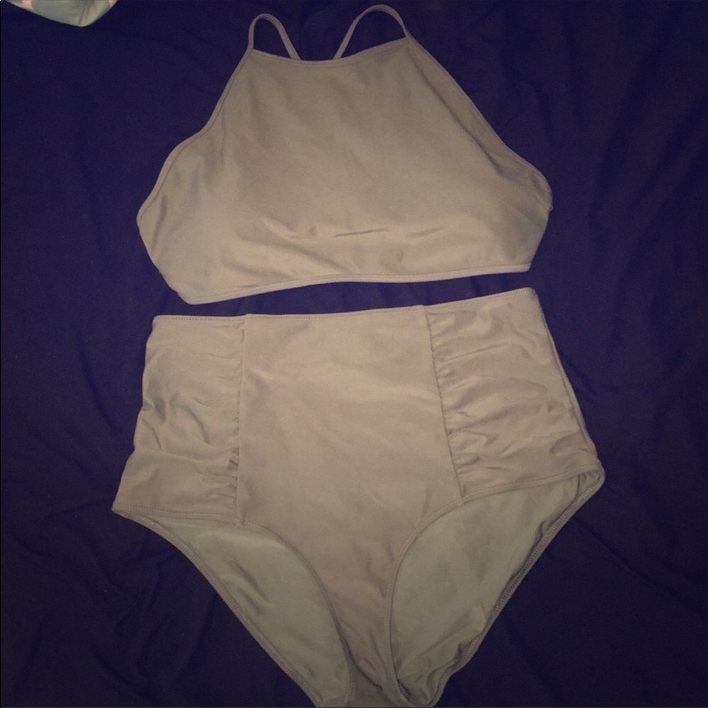 Bundle - Picture 5 of 8